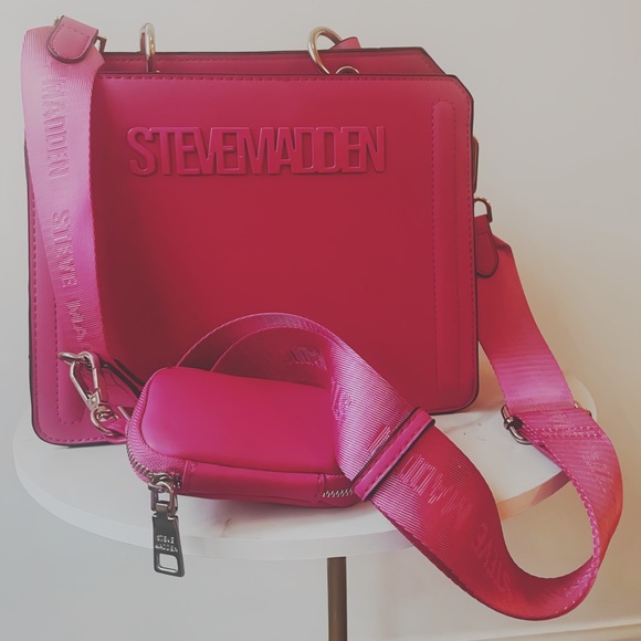 Steve Madden Fuchsia Crossbody Bag - Picture 1 of 2